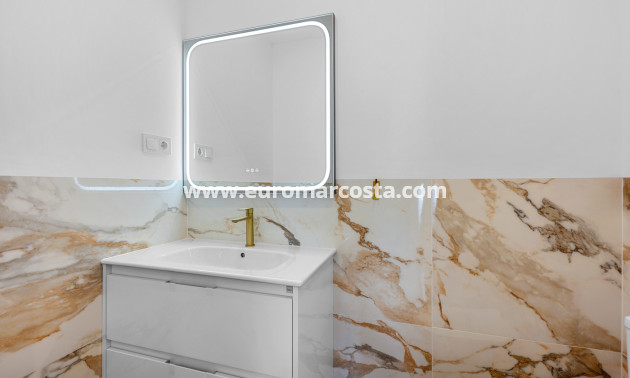 Objekte zum Wiederverkauf - - APARTMENT - Torrevieja - TORREVIEJA