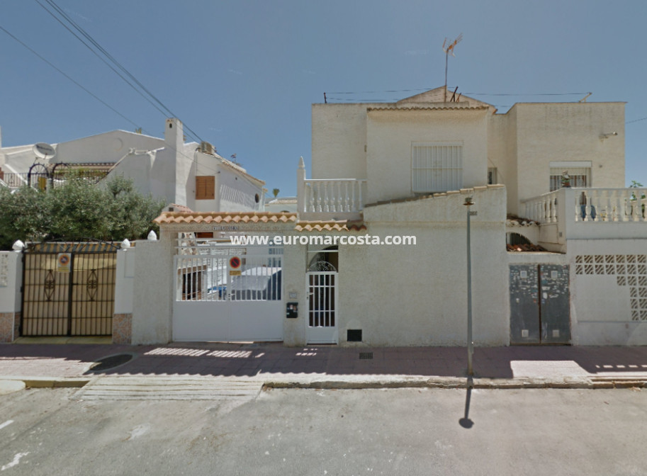 Sale - - TOWNHOUSE - Torrevieja