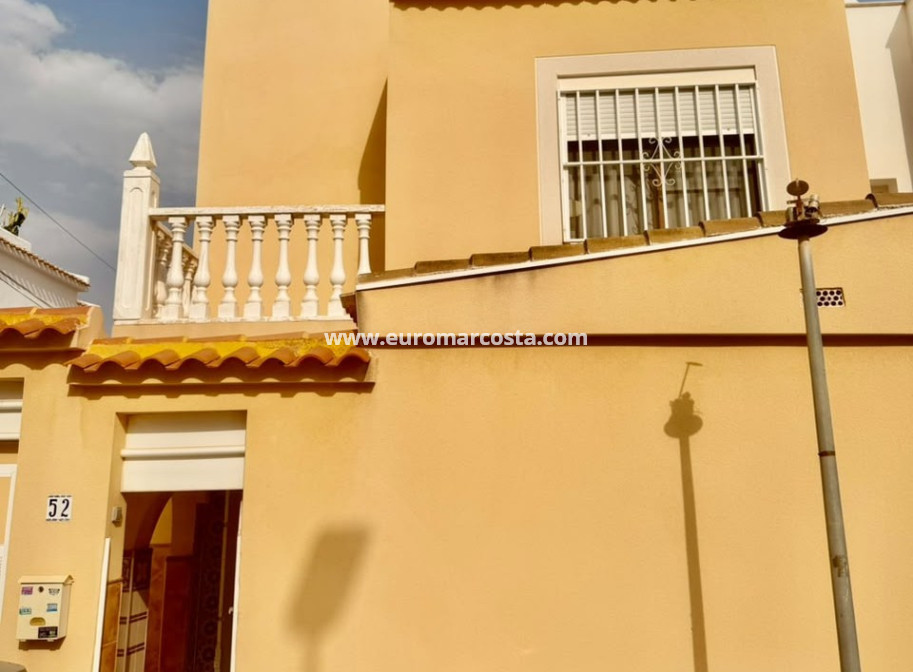 Sale - - TOWNHOUSE - Torrevieja