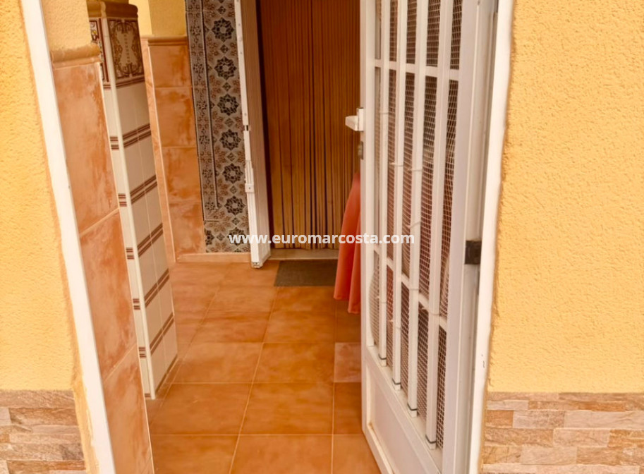 Sale - - TOWNHOUSE - Torrevieja