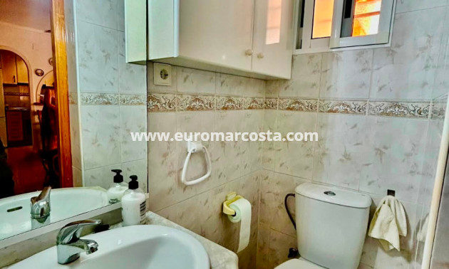 Sale - - TOWNHOUSE - Torrevieja