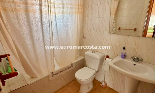 Sale - - TOWNHOUSE - Torrevieja