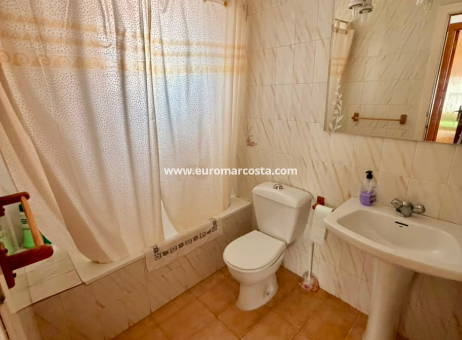 Sale - - TOWNHOUSE - Torrevieja