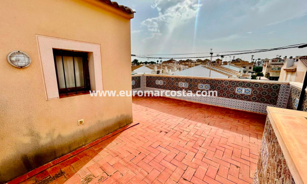 Sale - - TOWNHOUSE - Torrevieja