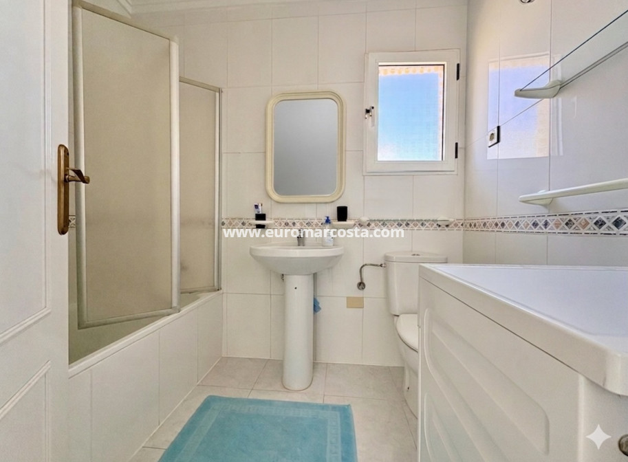 Sale - Apartment / flat - Orihuela Costa - Playa Flamenca