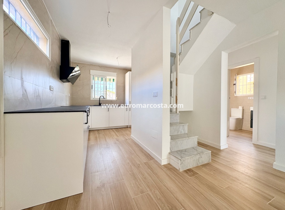 Venta - Single Family Home - Orihuela - Los Balcones