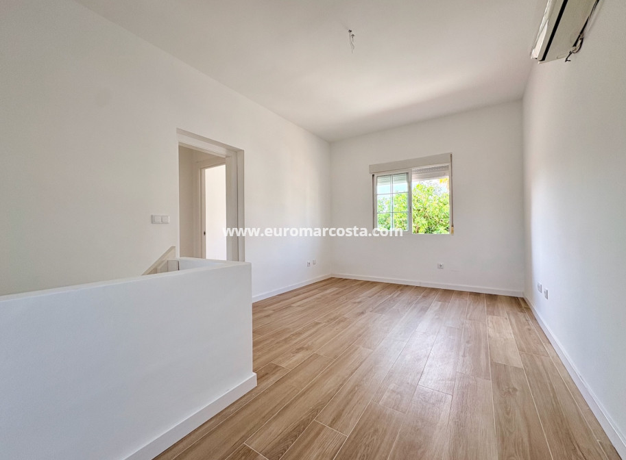 Venta - Single Family Home - Orihuela - Los Balcones