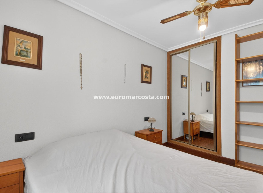 Sale - Apartment / flat - Torrevieja - TORREVIEJA