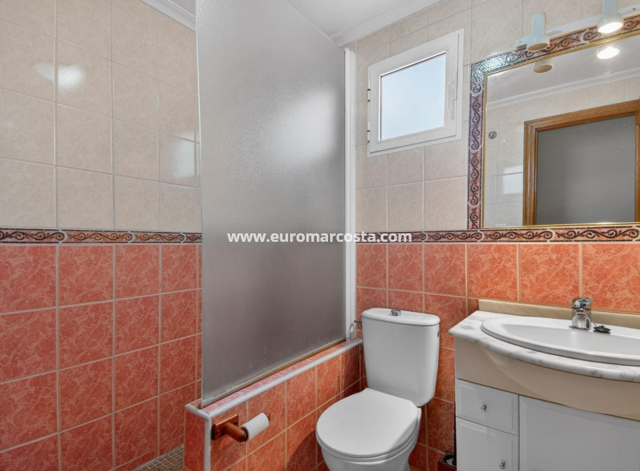 Sale - Apartment / flat - Torrevieja - TORREVIEJA