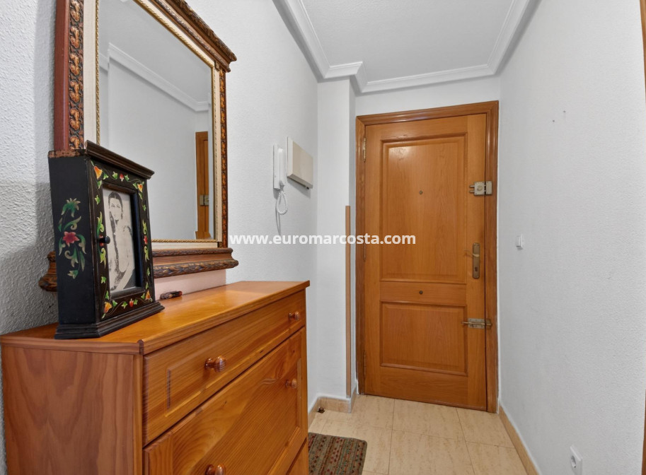 Sale - Apartment / flat - Torrevieja - TORREVIEJA
