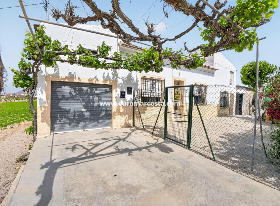 Sale - Country house - Orihuela - Desamparados-Hurchillo-Torremendo