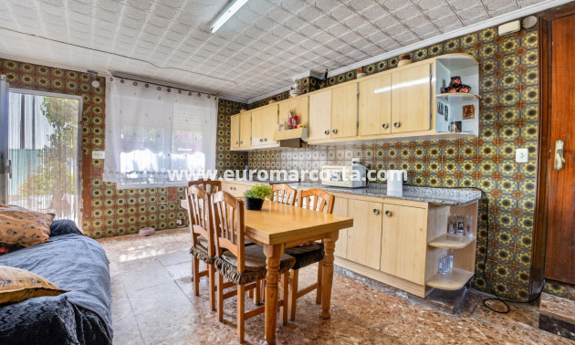 Sale - Country house - Orihuela - Desamparados-Hurchillo-Torremendo
