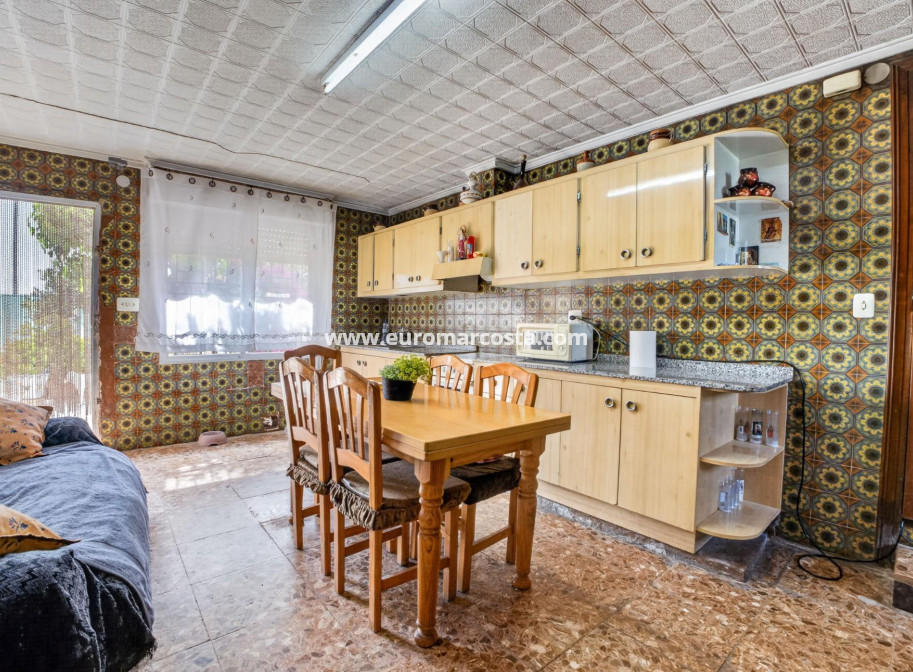 Sale - Country house - Orihuela - Desamparados-Hurchillo-Torremendo
