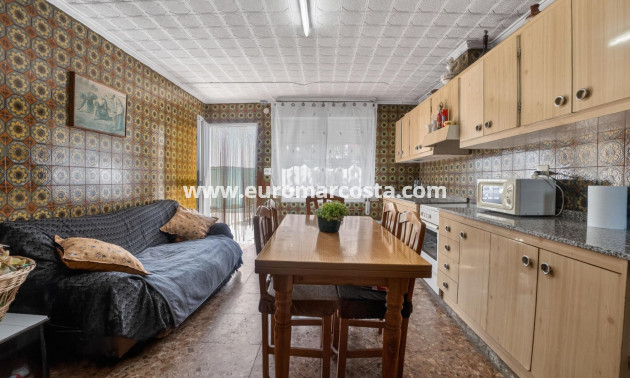 Sale - Country house - Orihuela - Desamparados-Hurchillo-Torremendo