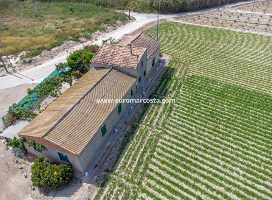 Sale - Country house - Orihuela - Desamparados-Hurchillo-Torremendo