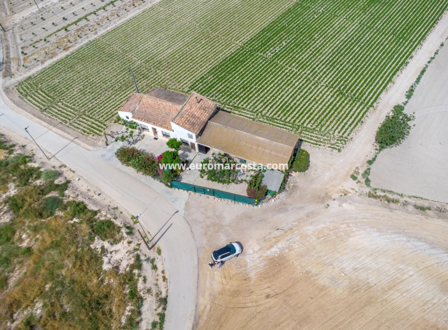 Sale - Country house - Orihuela - Desamparados-Hurchillo-Torremendo