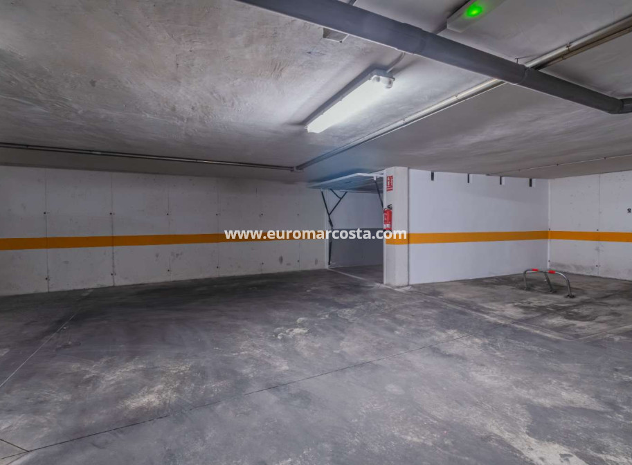 Objekte zum Wiederverkauf - Garage - Torrevieja - TORREVIEJA