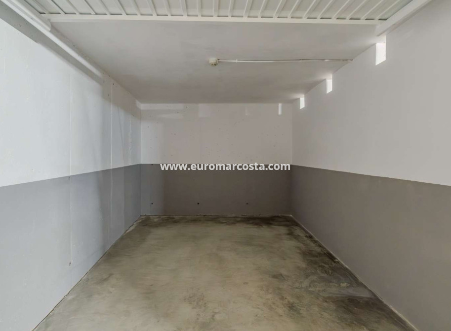 Objekte zum Wiederverkauf - Garage - Torrevieja - TORREVIEJA