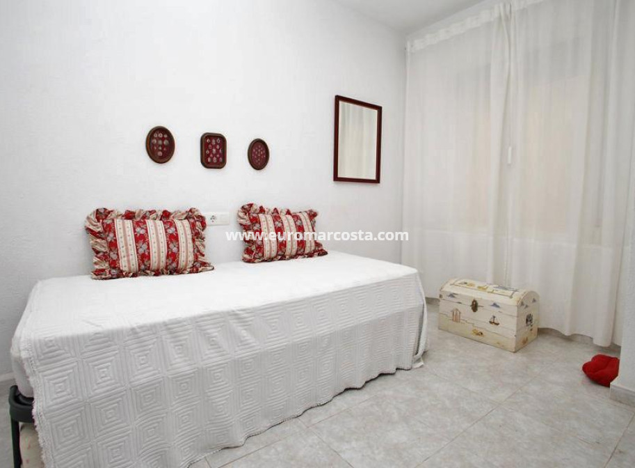 Objekte zum Wiederverkauf - Wohnung - Torrevieja - TORREVIEJA