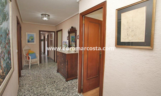 Objekte zum Wiederverkauf - Wohnung - Torrevieja - TORREVIEJA