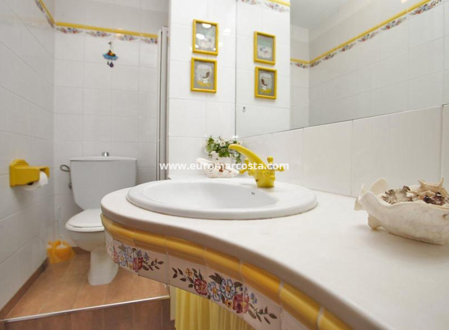Objekte zum Wiederverkauf - Wohnung - Torrevieja - TORREVIEJA