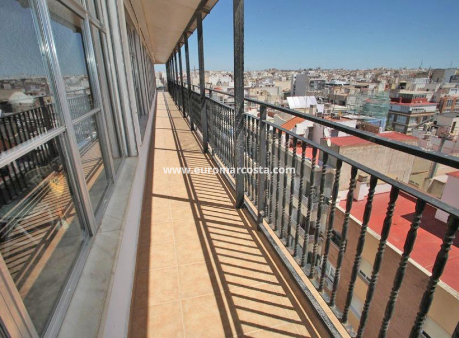 Objekte zum Wiederverkauf - Wohnung - Torrevieja - TORREVIEJA