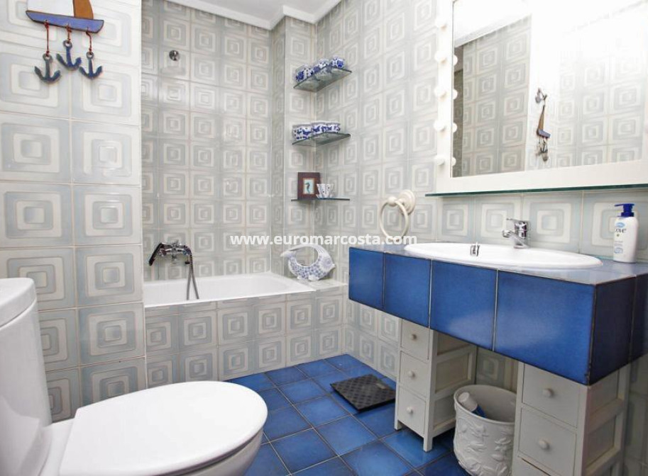Objekte zum Wiederverkauf - Wohnung - Torrevieja - TORREVIEJA