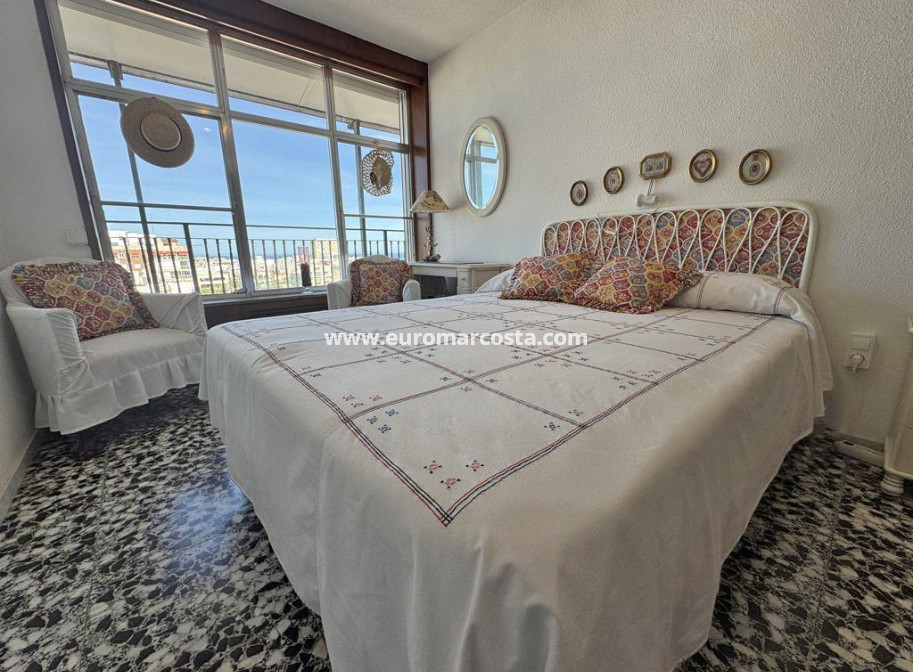 Objekte zum Wiederverkauf - Wohnung - Torrevieja - TORREVIEJA
