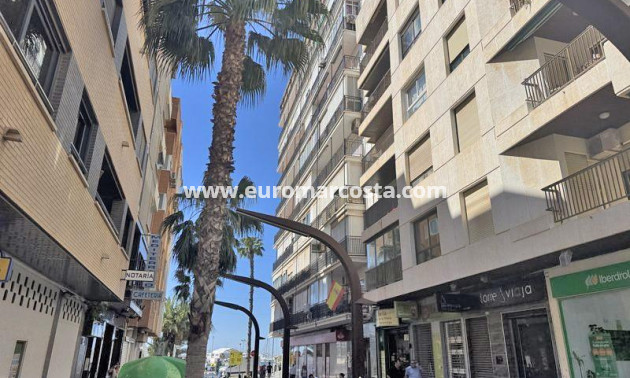 Objekte zum Wiederverkauf - Wohnung - Torrevieja - TORREVIEJA