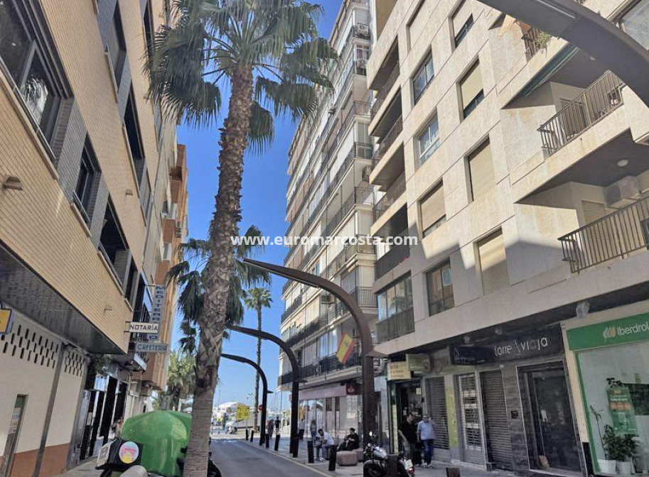 Objekte zum Wiederverkauf - Wohnung - Torrevieja - TORREVIEJA