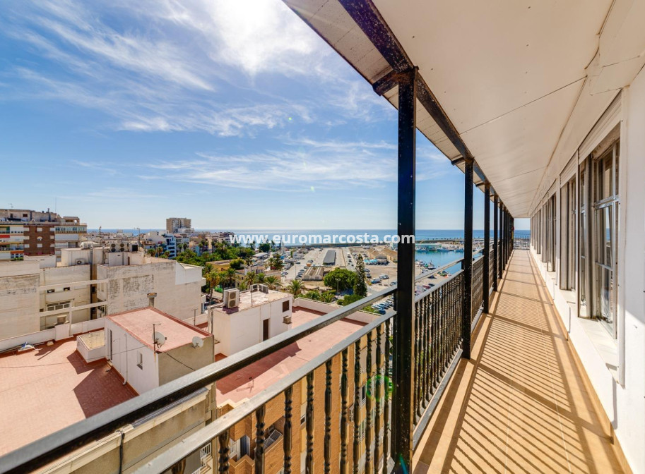 Objekte zum Wiederverkauf - Wohnung - Torrevieja - TORREVIEJA