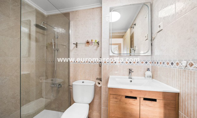 Venta - Apartments - Torrevieja - La Mata