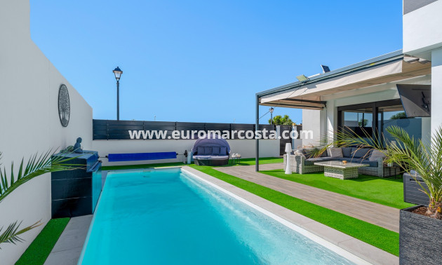 Venta - Villa - Fortuna - Urbanizacion Las Kalendas