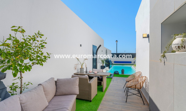 Venta - Villa - Fortuna - Urbanizacion Las Kalendas