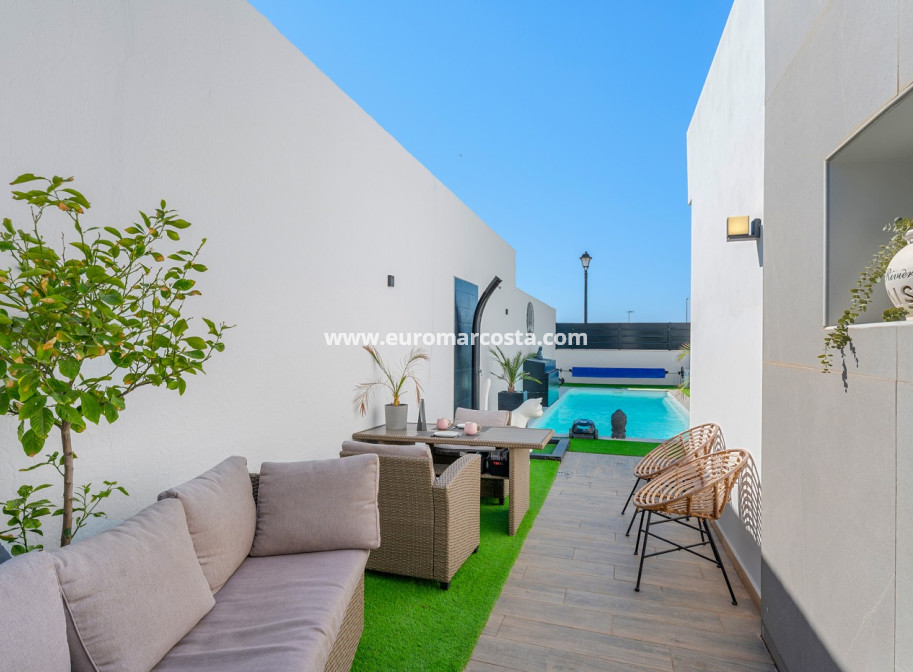 Venta - Villa - Fortuna - Urbanizacion Las Kalendas