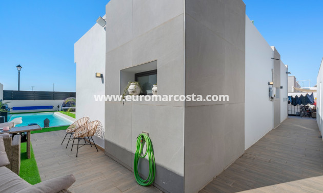 Venta - Villa - Fortuna - Urbanizacion Las Kalendas