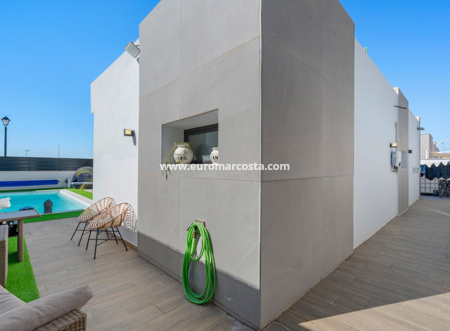 Venta - Villa - Fortuna - Urbanizacion Las Kalendas