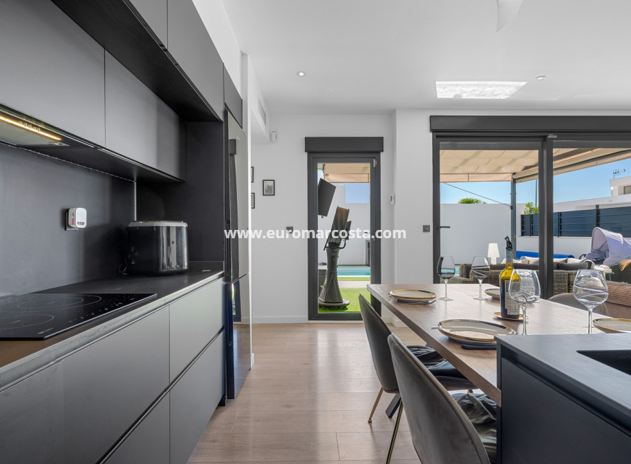 Venta - Villa - Fortuna - Urbanizacion Las Kalendas