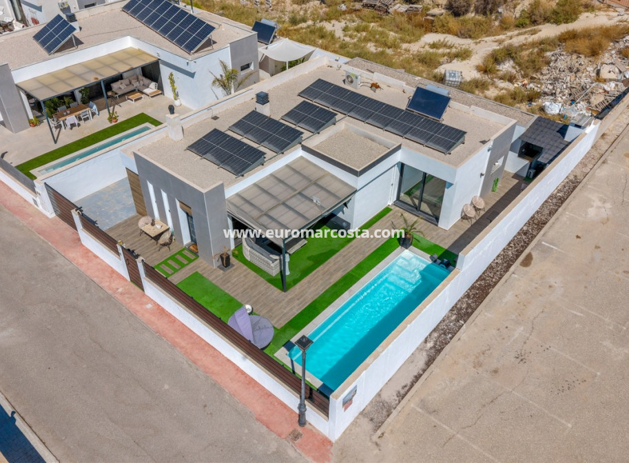 Venta - Villa - Fortuna - Urbanizacion Las Kalendas