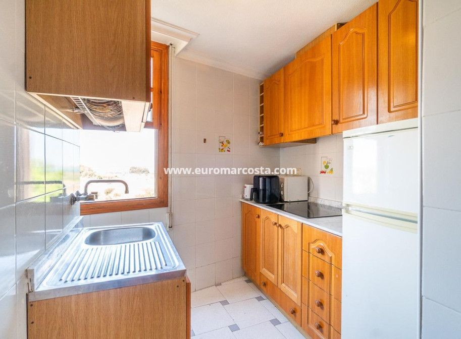 Sale - Apartment / flat - Torrevieja - La Mata