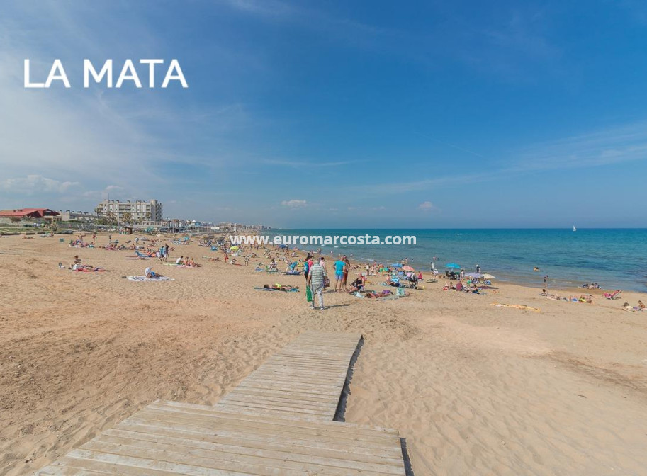 Sale - Apartment / flat - Torrevieja - La Mata