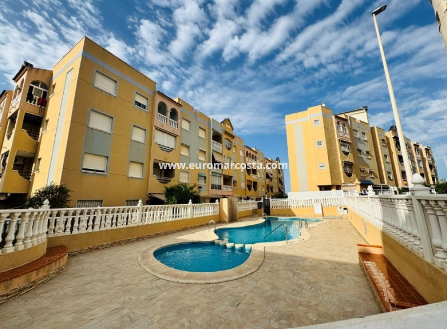 Sale - Apartment / flat - La Mata - TORREVIEJA