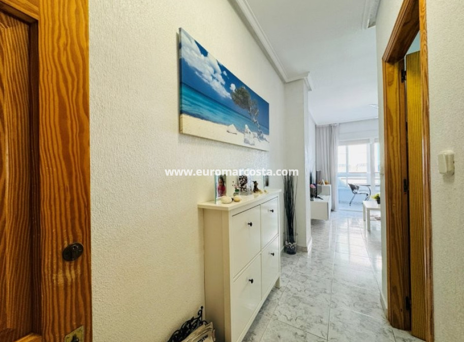 Sale - Apartment / flat - La Mata - TORREVIEJA