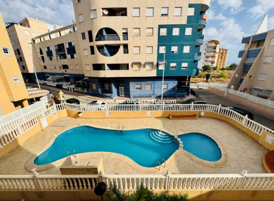 Sale - Apartment / flat - La Mata - TORREVIEJA