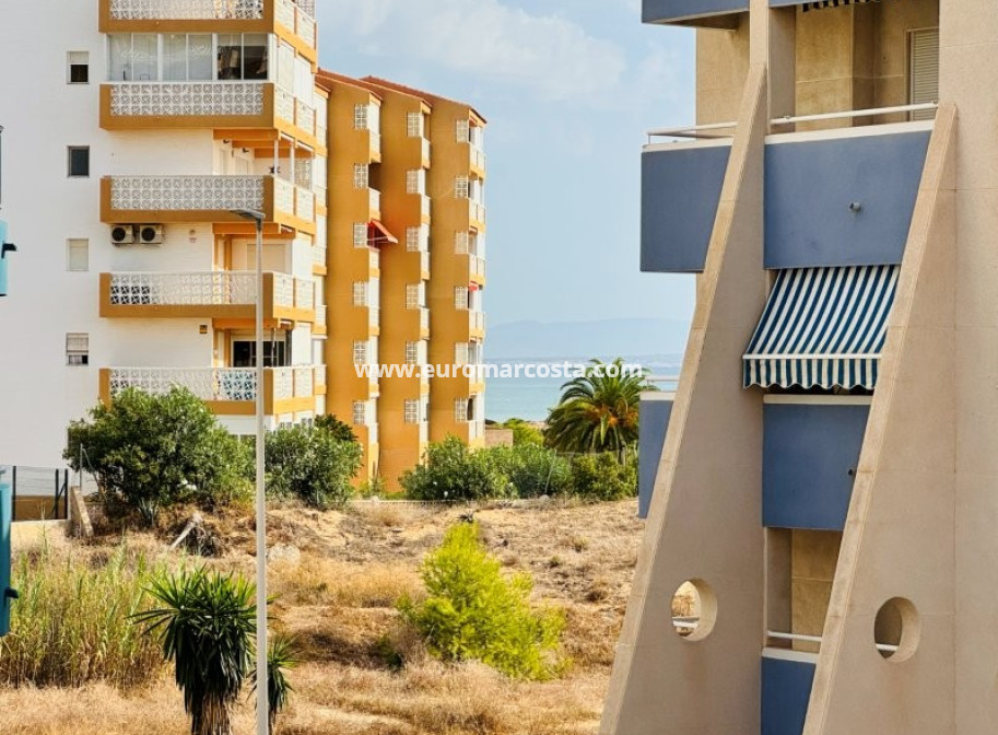 Sale - Apartment / flat - La Mata - TORREVIEJA
