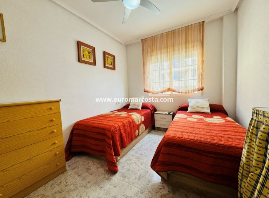 Sale - Apartment / flat - La Mata - TORREVIEJA