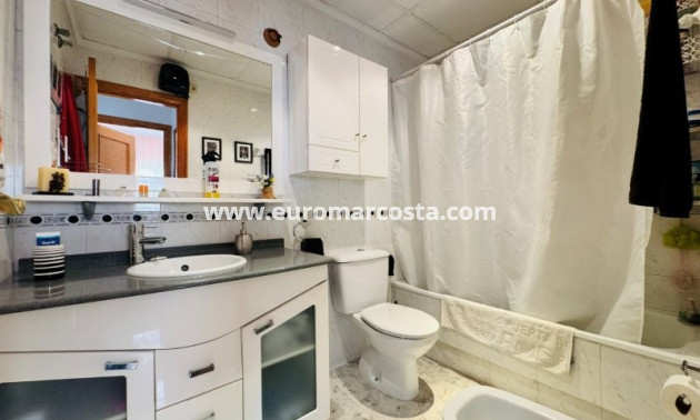 Sale - Apartment / flat - La Mata - TORREVIEJA