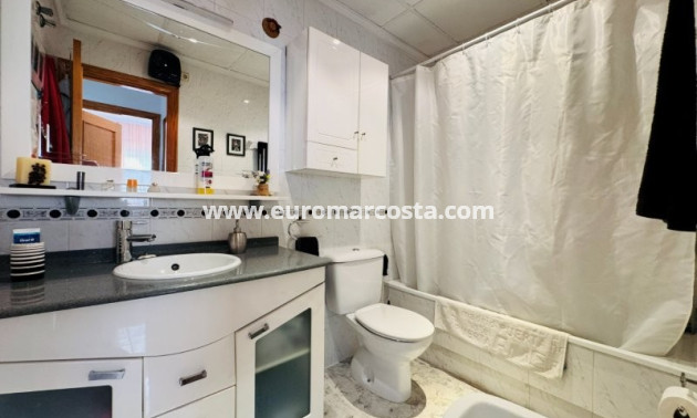 Sale - Apartment / flat - La Mata - TORREVIEJA