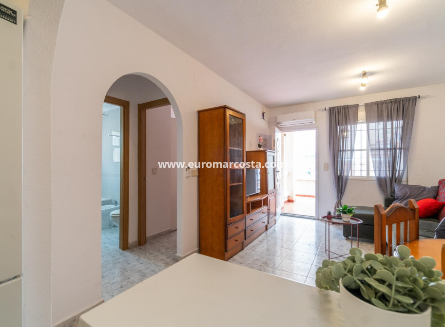 Alquiler a largo plazo - Apartamento / piso - Orihuela Costa