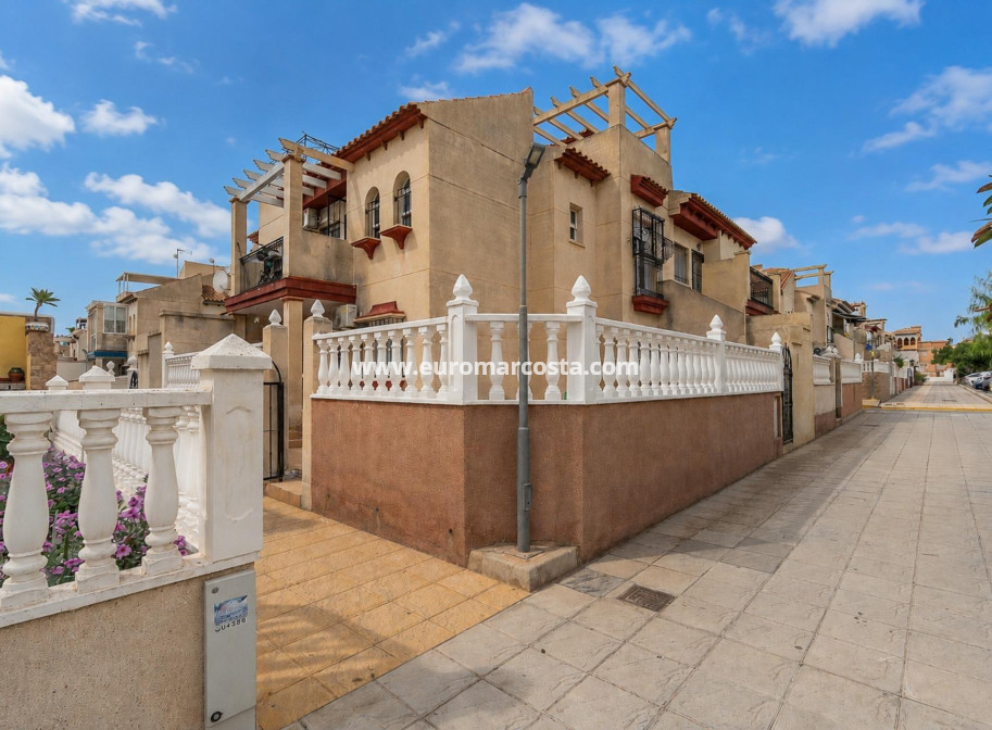 Alquiler a largo plazo - Apartamento / piso - Orihuela Costa